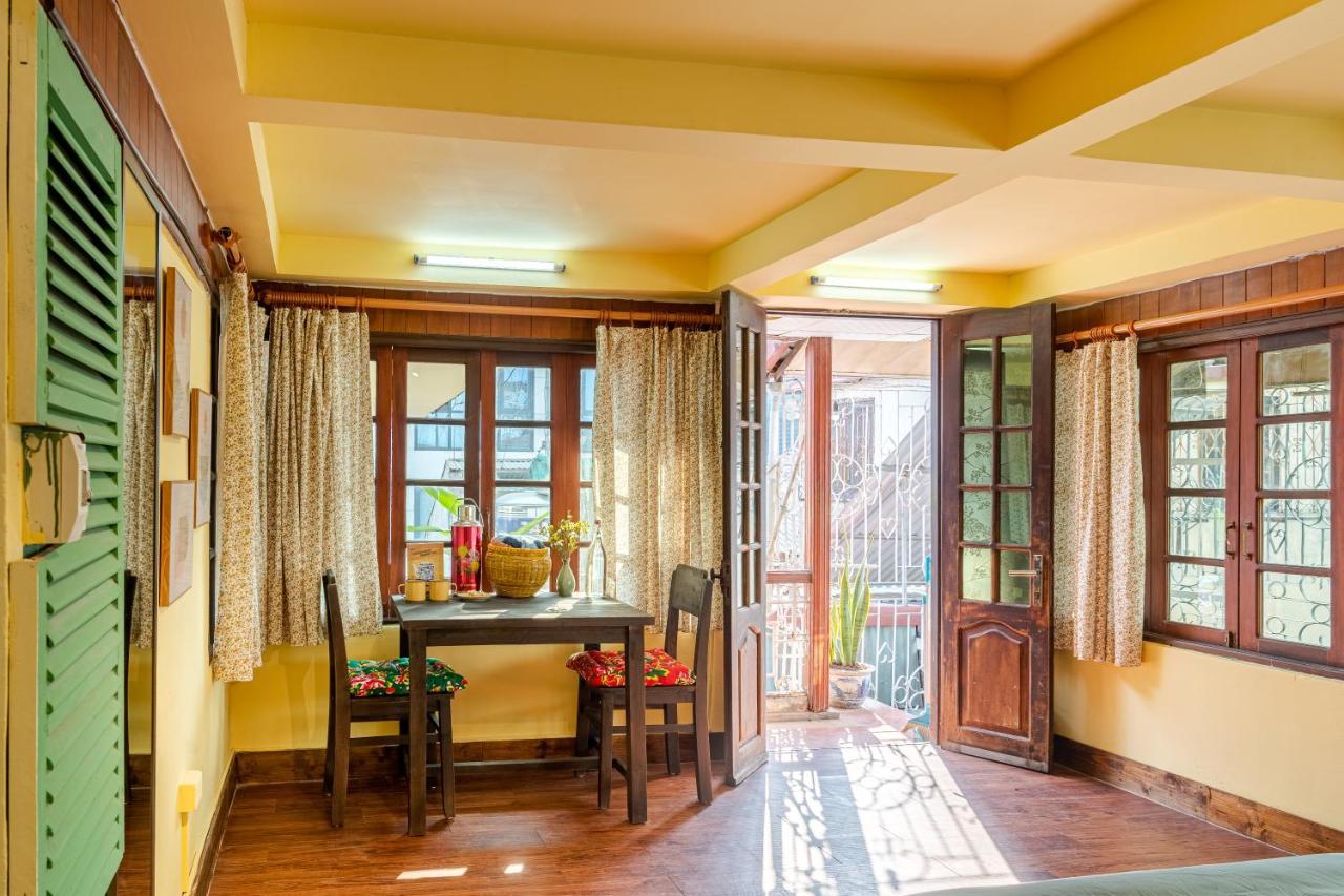 Hanoi Retro 80S Homestay Exterior photo